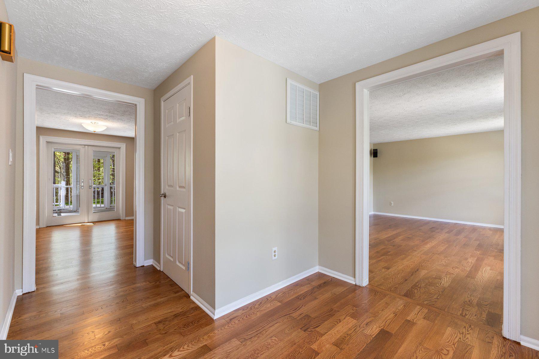 MIDDLE VALLEY - Residential