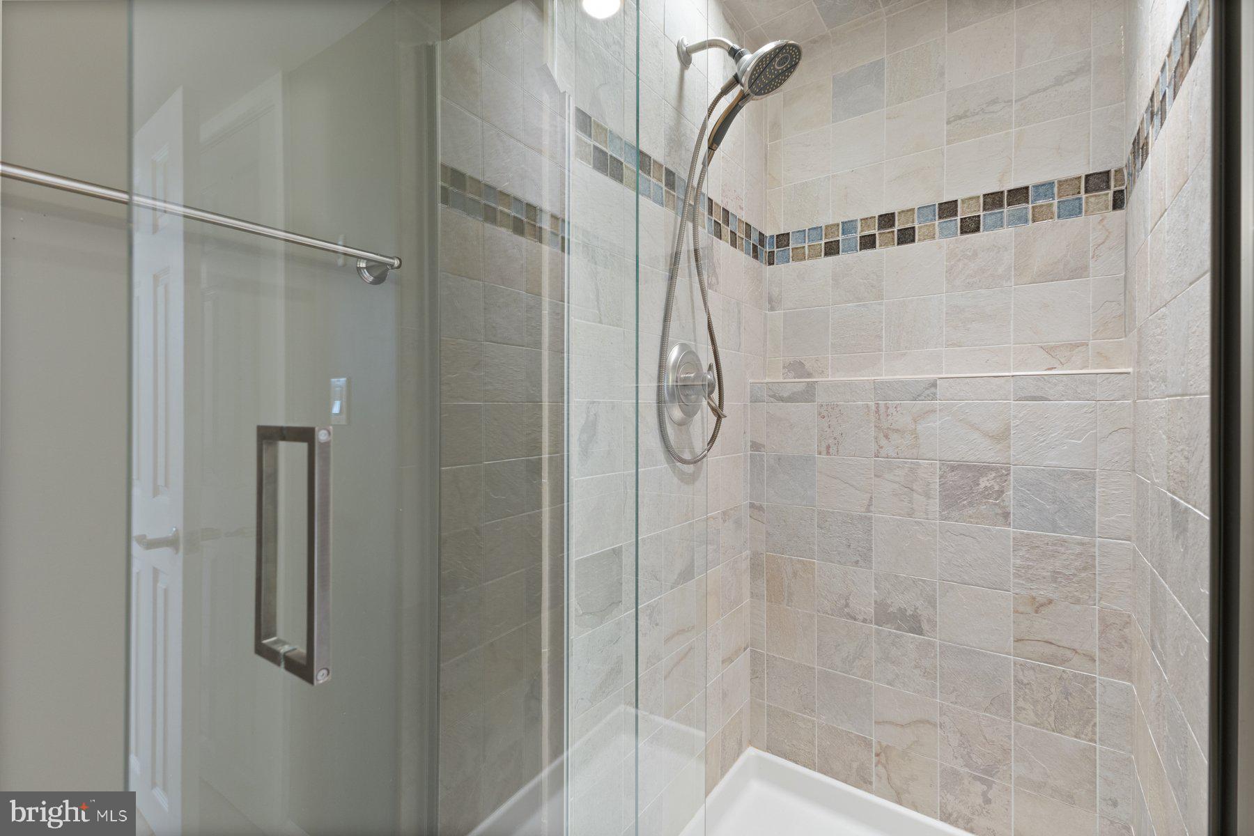 MIDDLE VALLEY - Residential