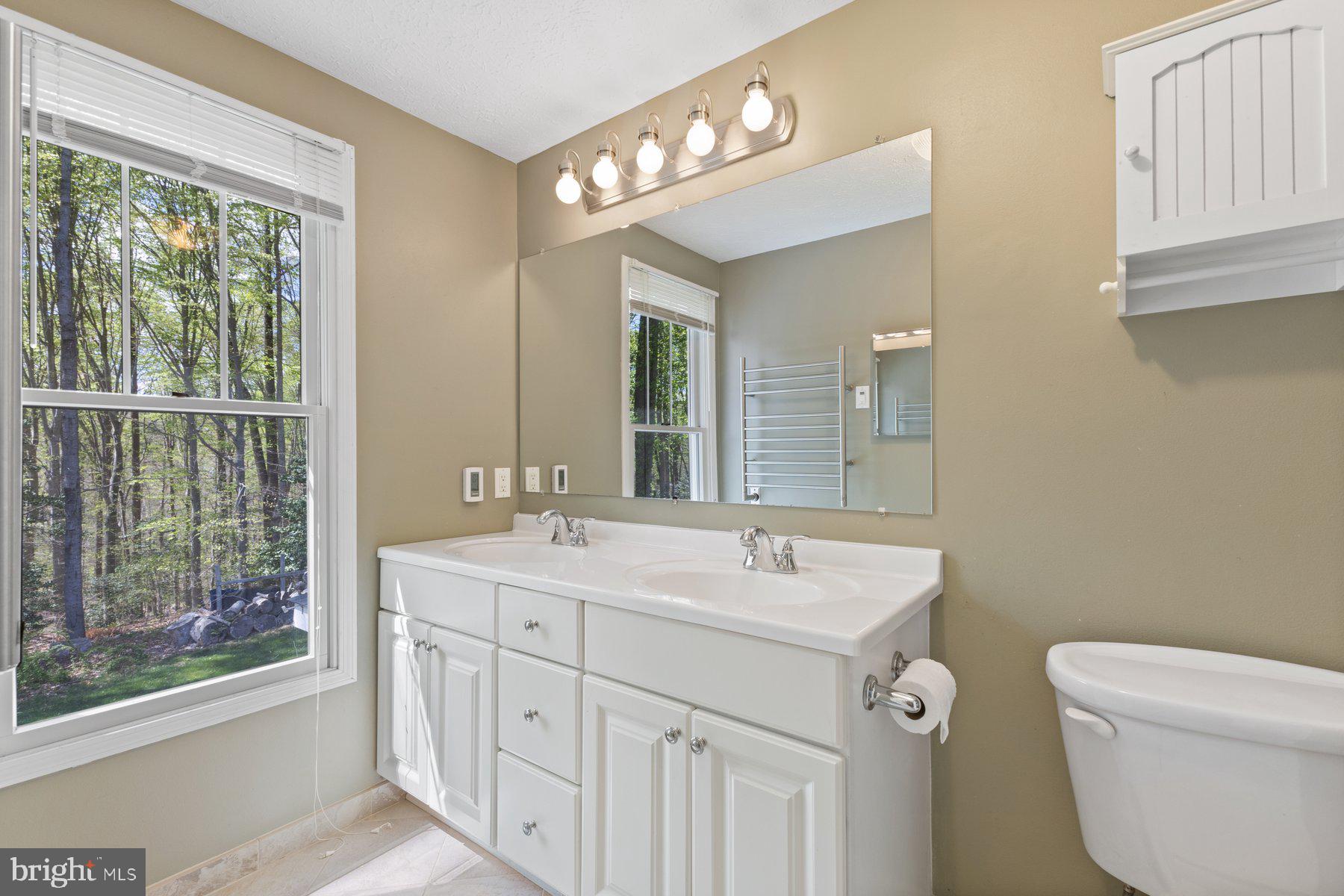 MIDDLE VALLEY - Residential