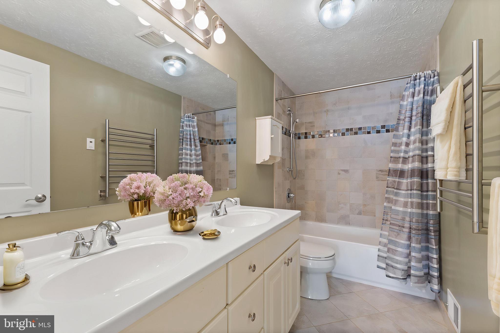 MIDDLE VALLEY - Residential