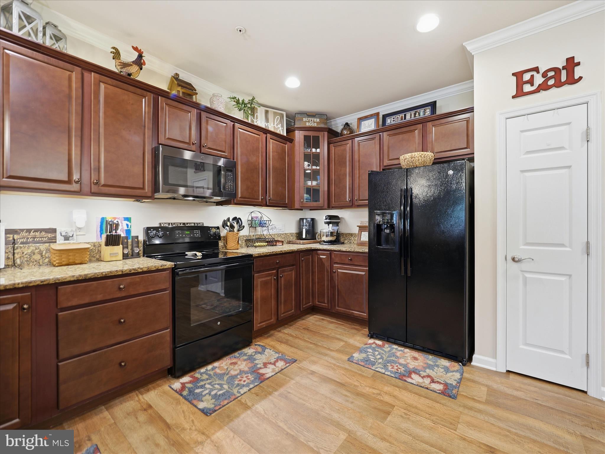 WALNUT KNOLLS - Residential