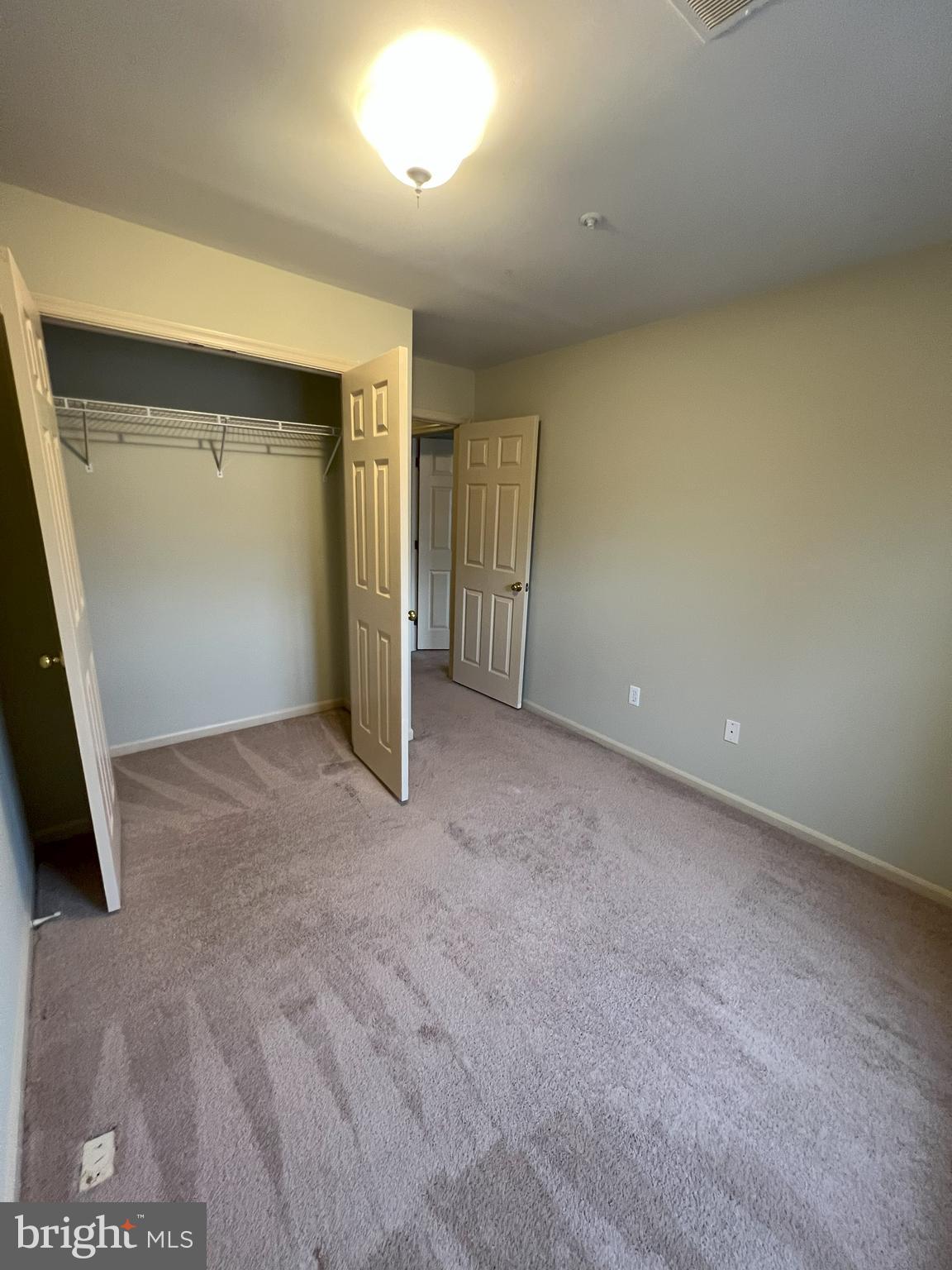 CLOVERLEAF TOWNHOMES - Residential Lease