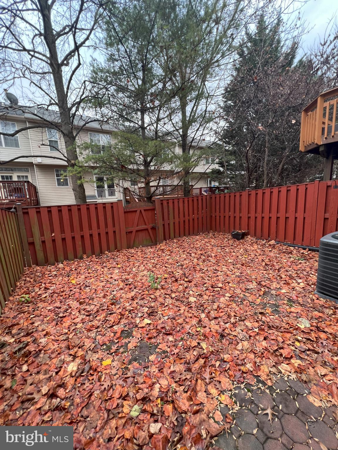 CLOVERLEAF TOWNHOMES - Residential Lease