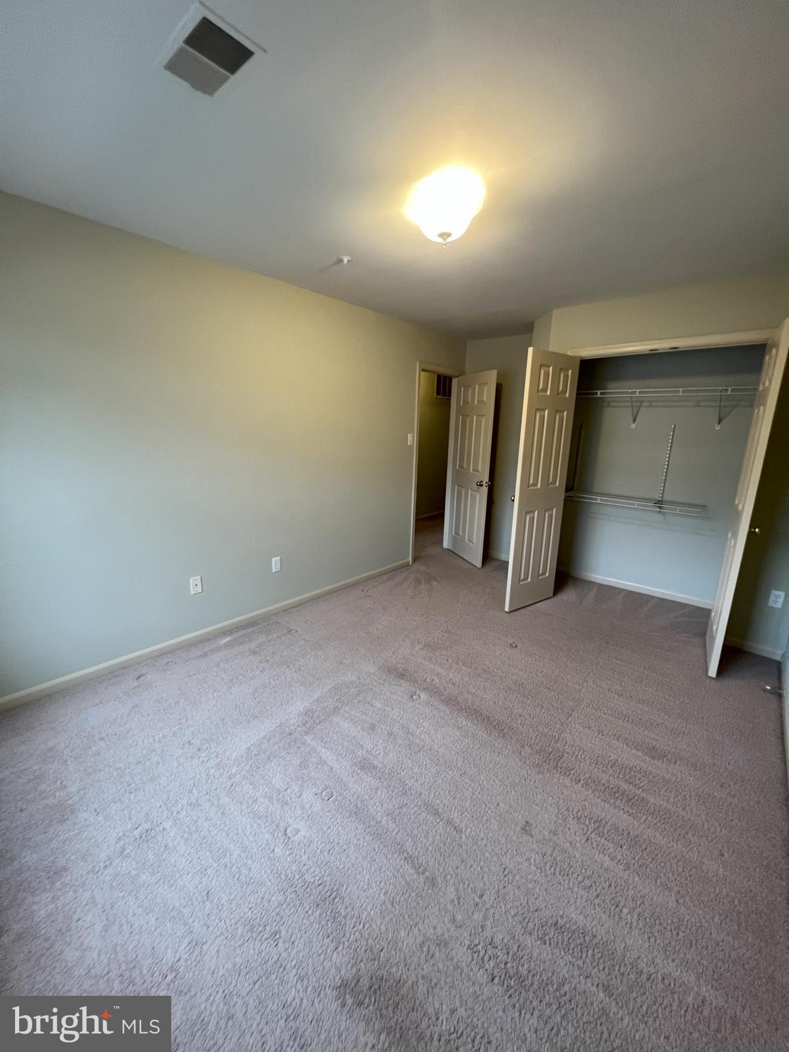 CLOVERLEAF TOWNHOMES - Residential Lease