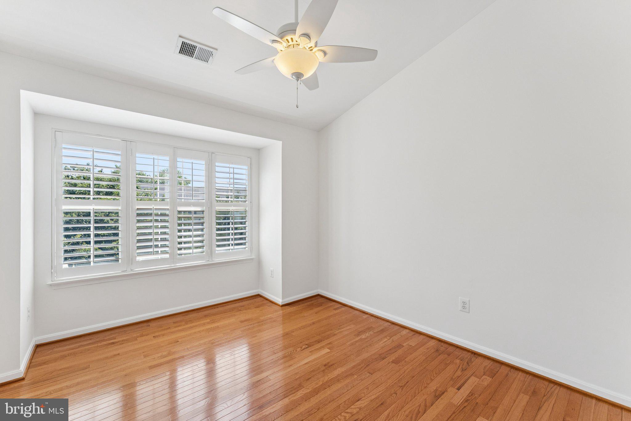 KINGSTOWNE - Residential