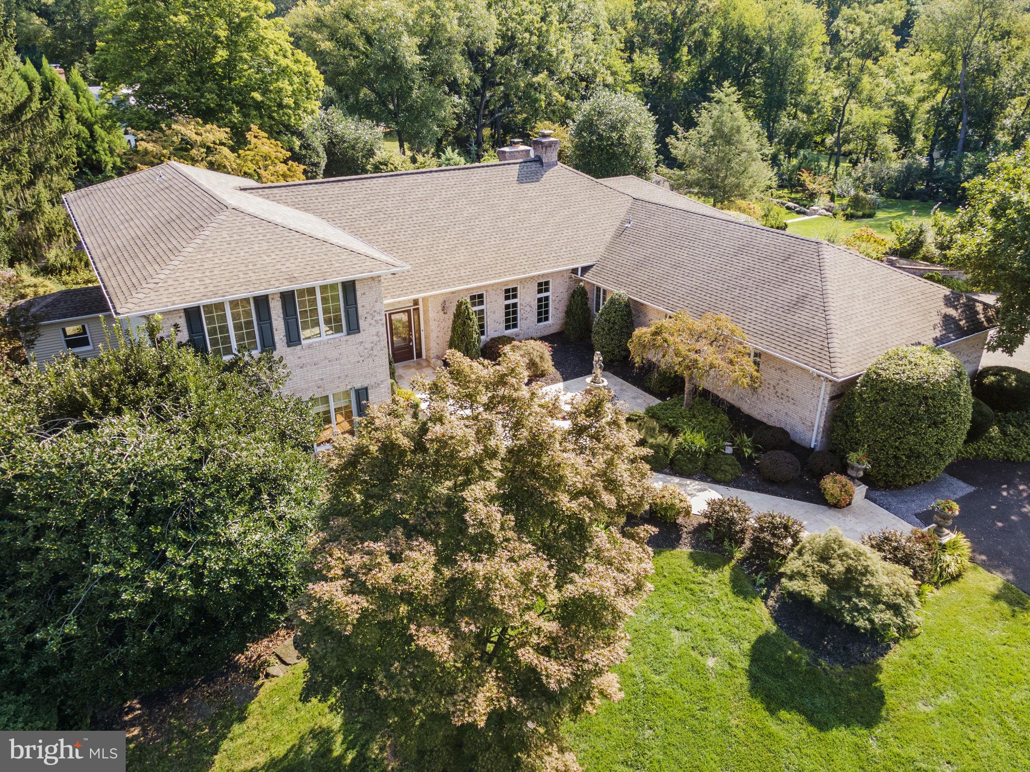 OAKTON MEWS - Residential