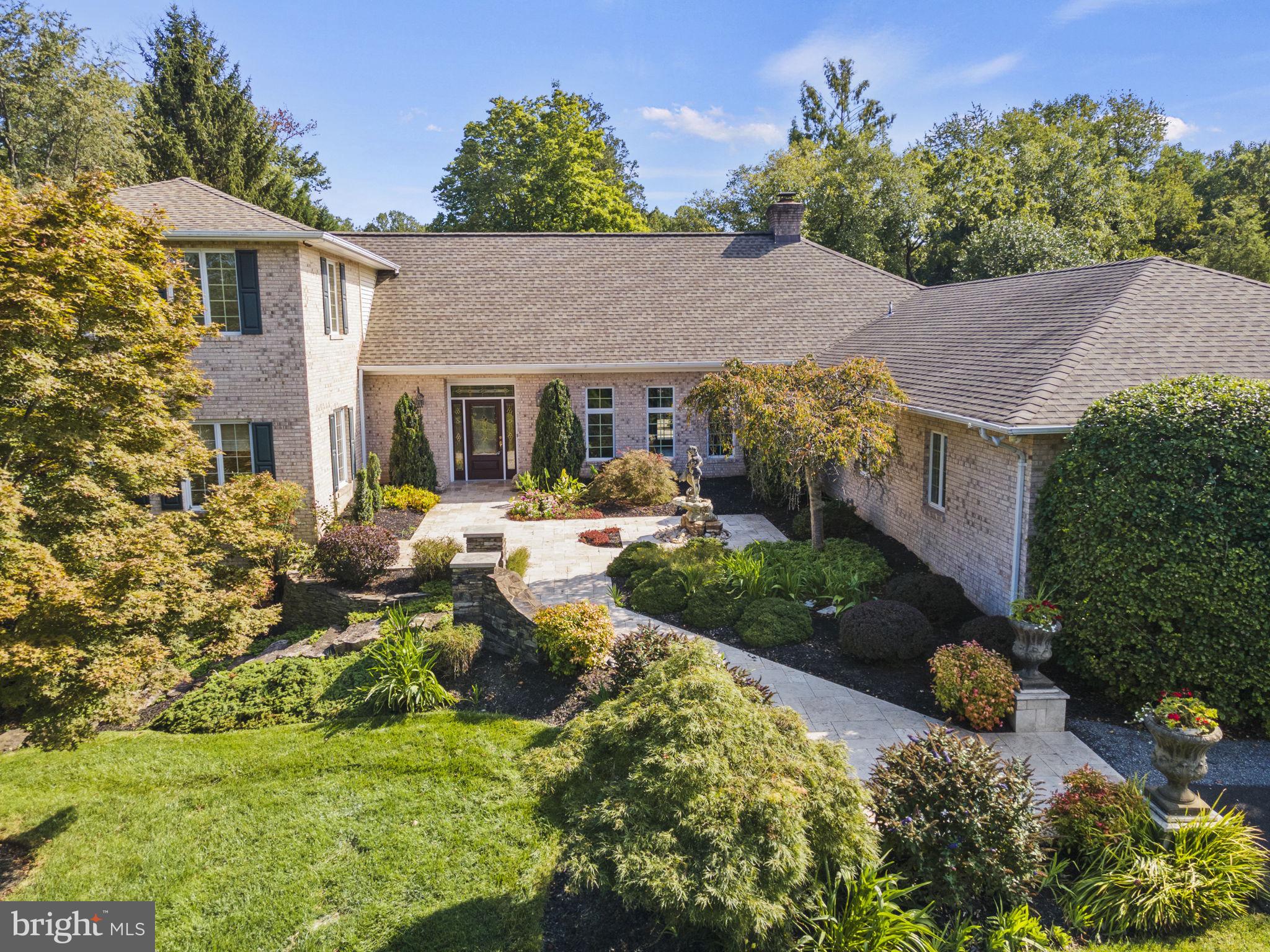 OAKTON MEWS - Residential