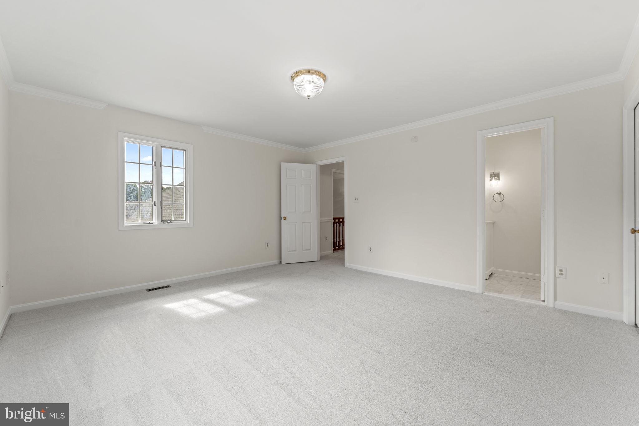 OAKTON MEWS - Residential