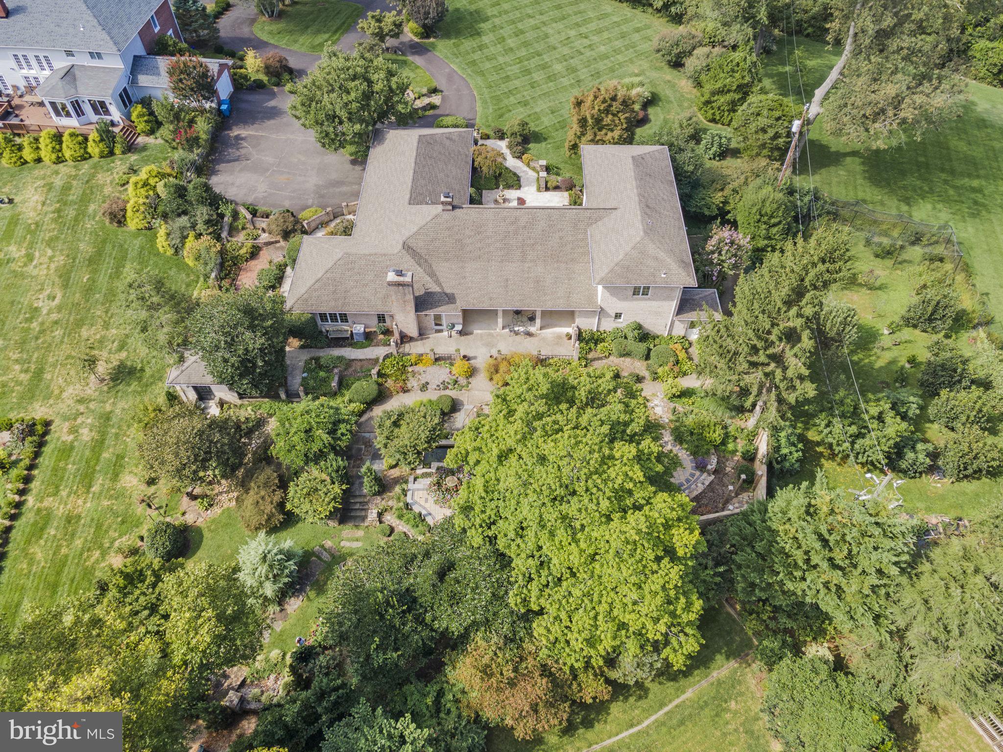 OAKTON MEWS - Residential