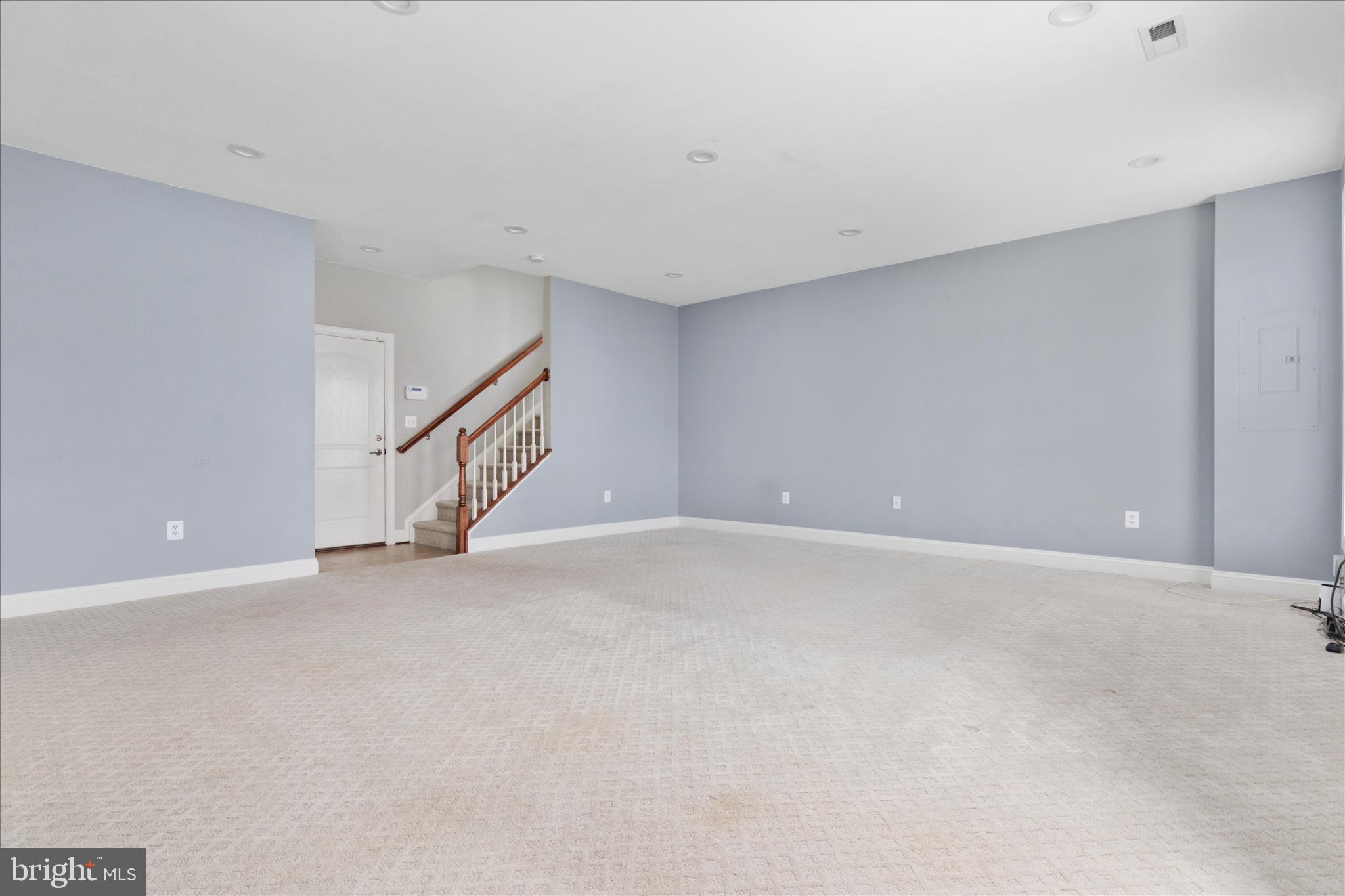 VILLAGES OF PIEDMONT - Residential Lease