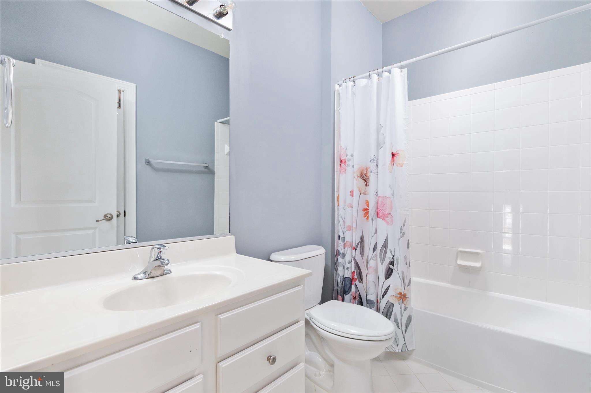 VILLAGES OF PIEDMONT - Residential Lease