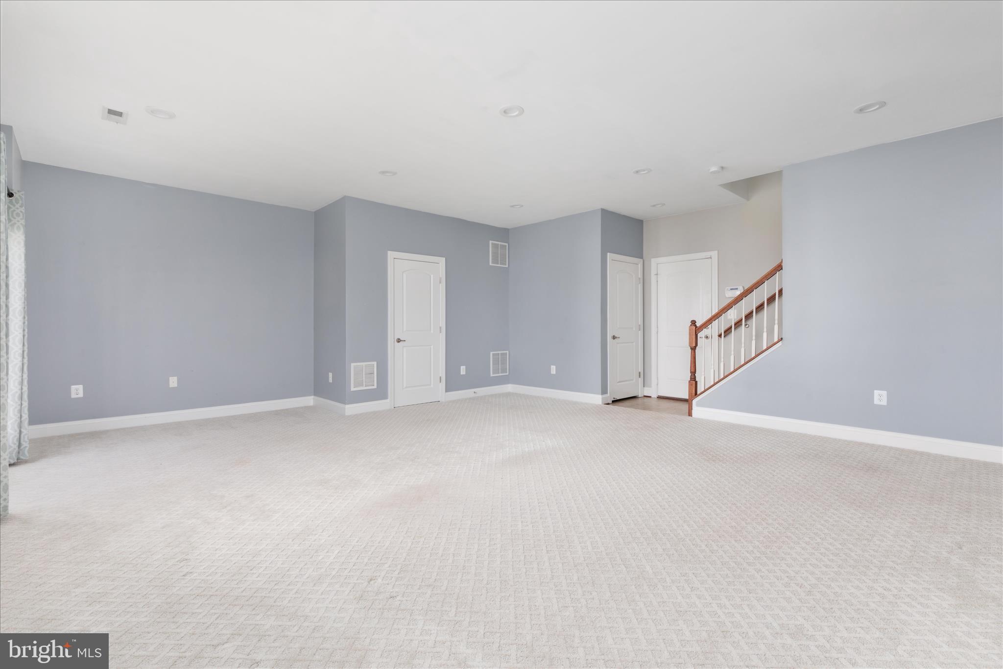 VILLAGES OF PIEDMONT - Residential Lease