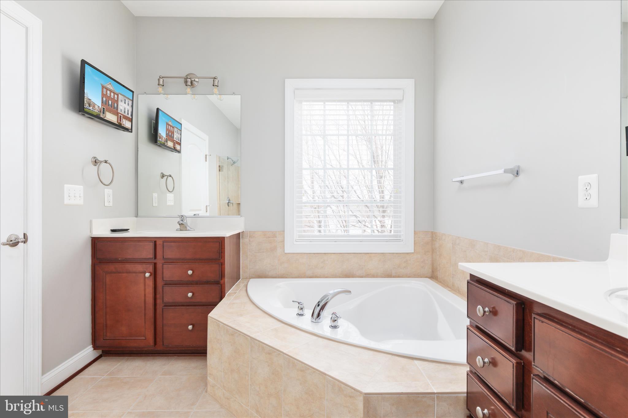 VILLAGES OF PIEDMONT - Residential Lease