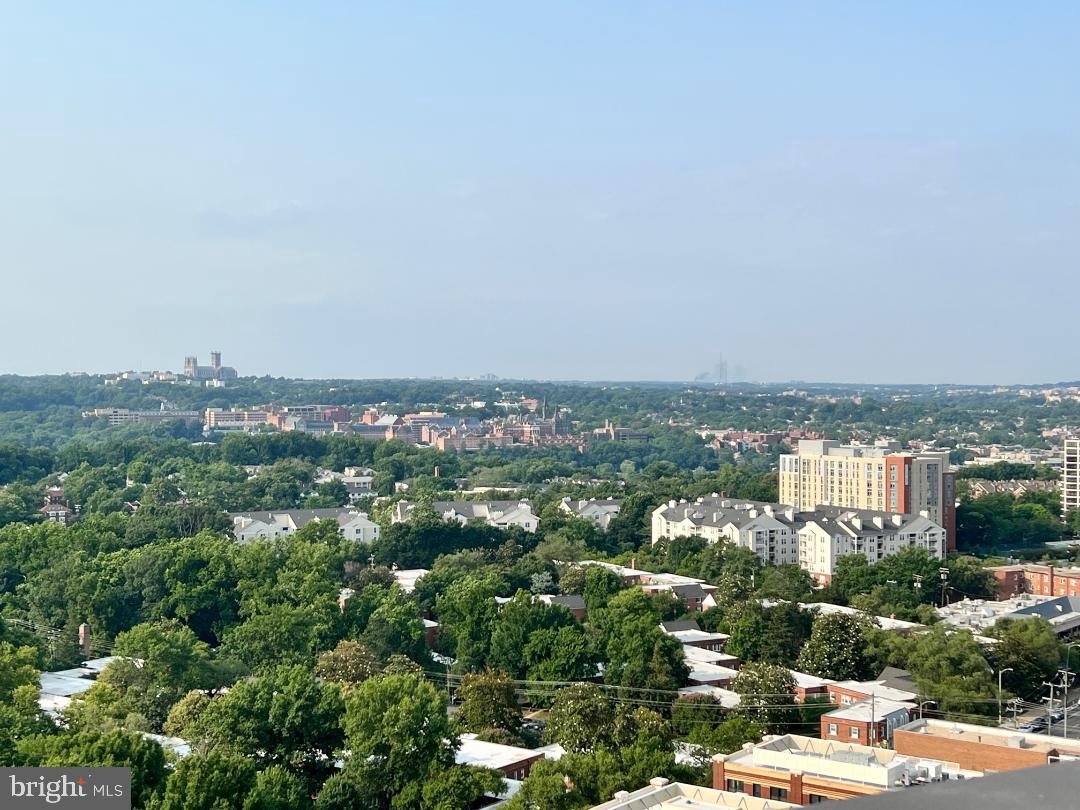 COURTHOUSE - Residential Lease