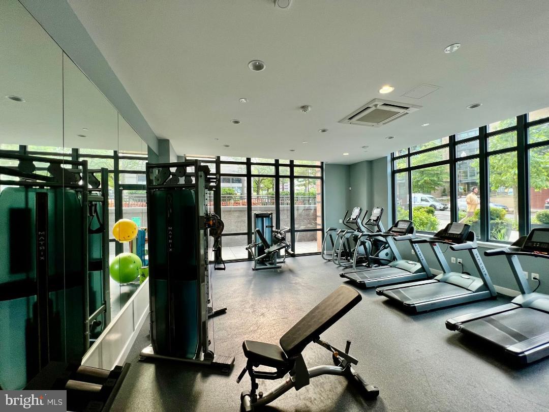 COURTHOUSE - Residential Lease