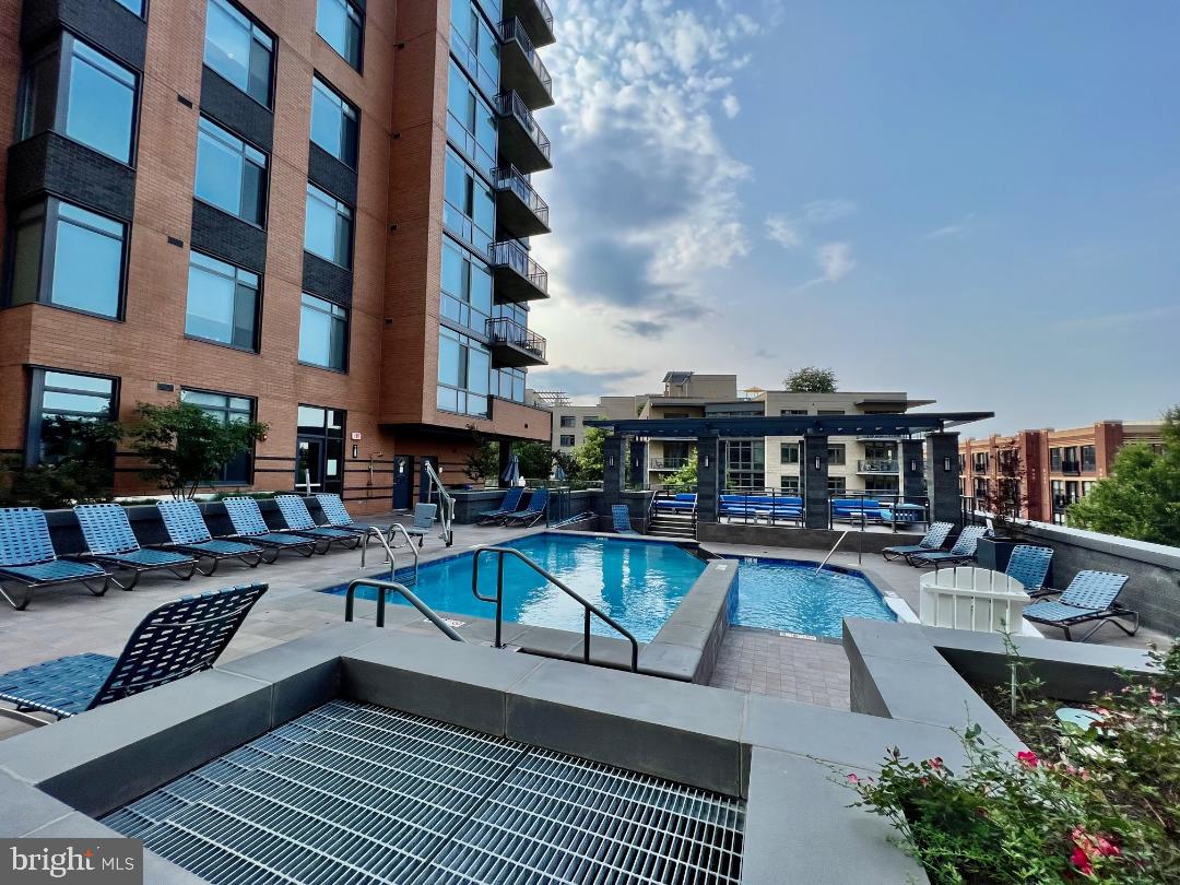 COURTHOUSE - Residential Lease