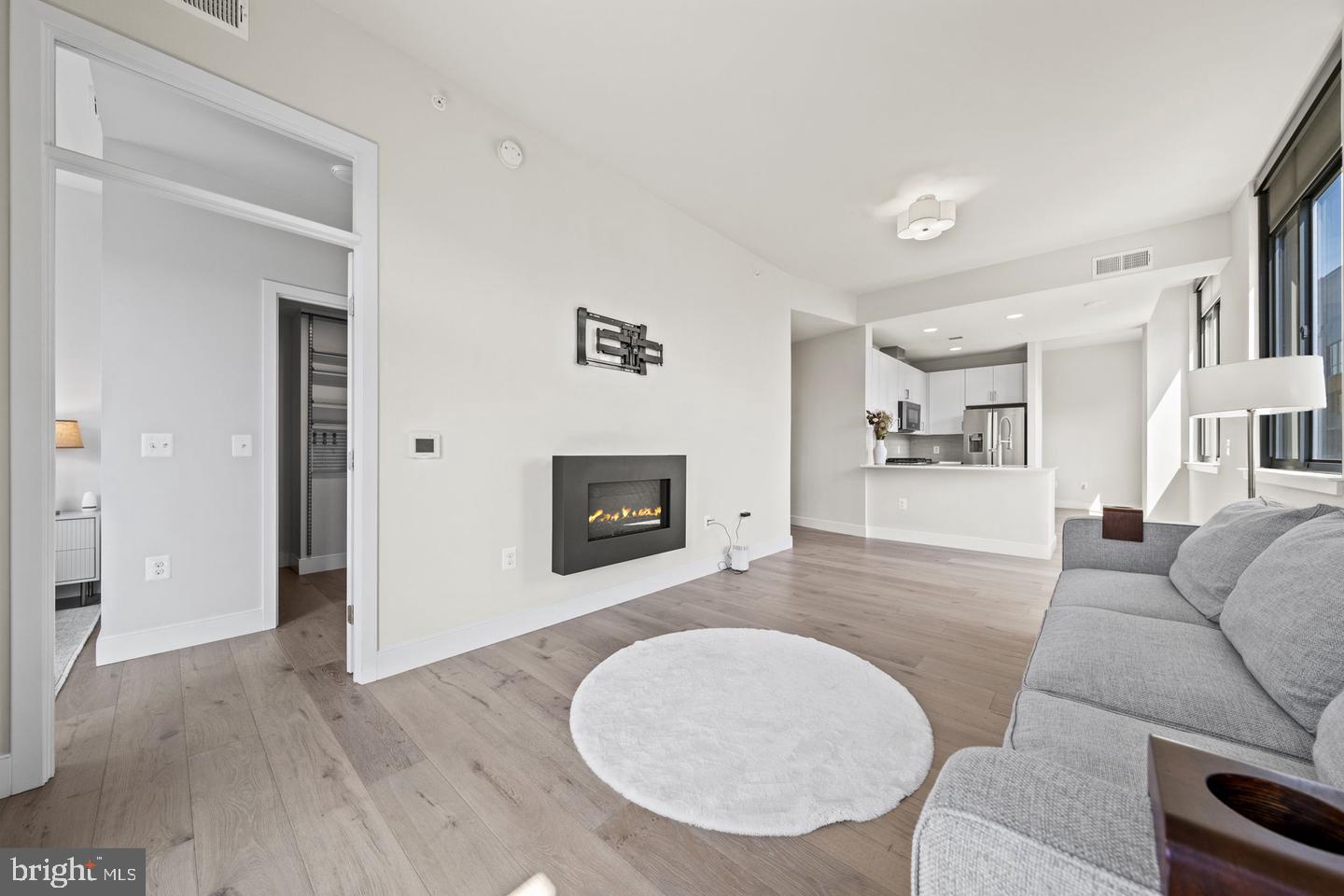 COURTHOUSE - Residential Lease