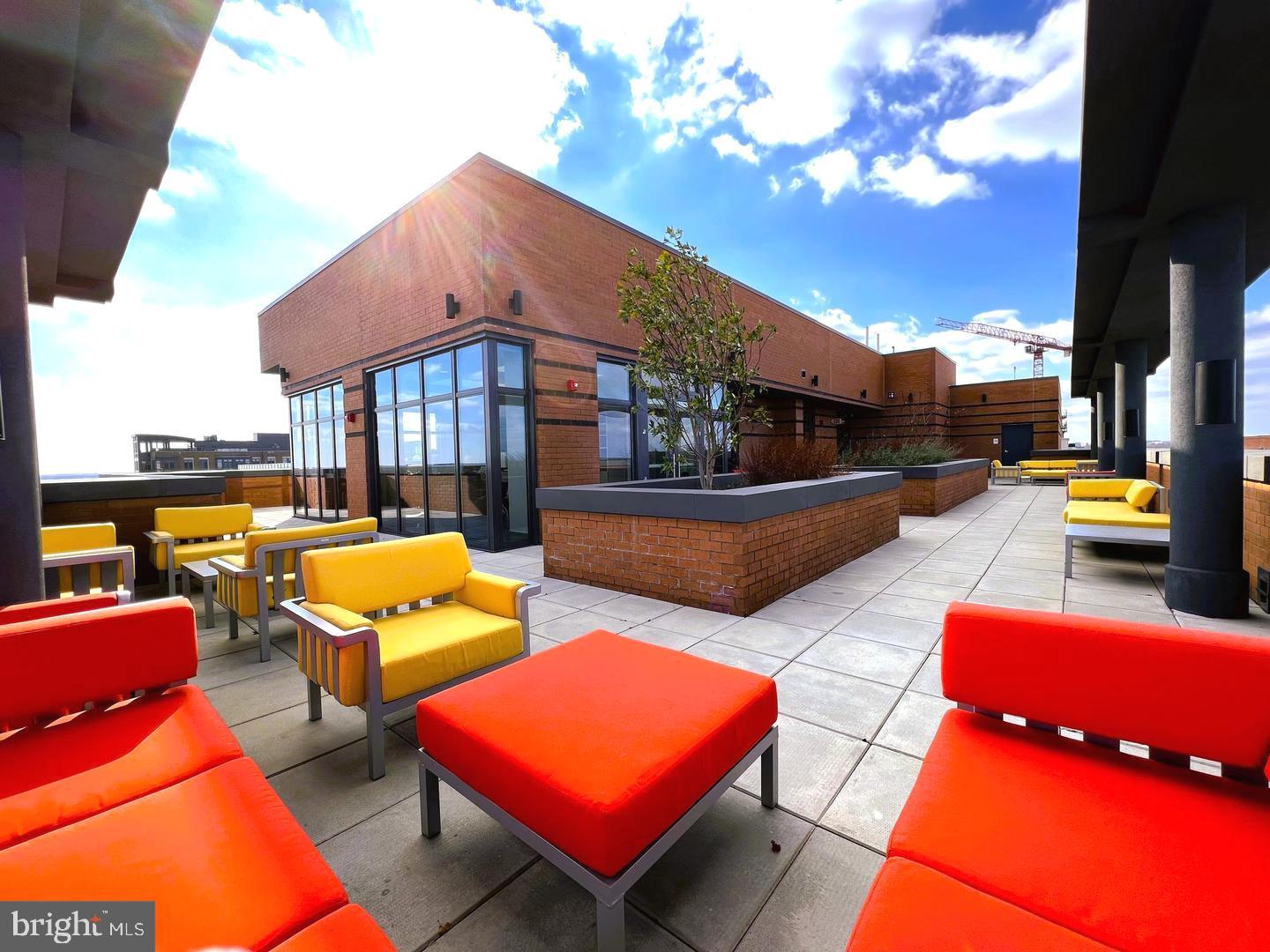 COURTHOUSE - Residential Lease