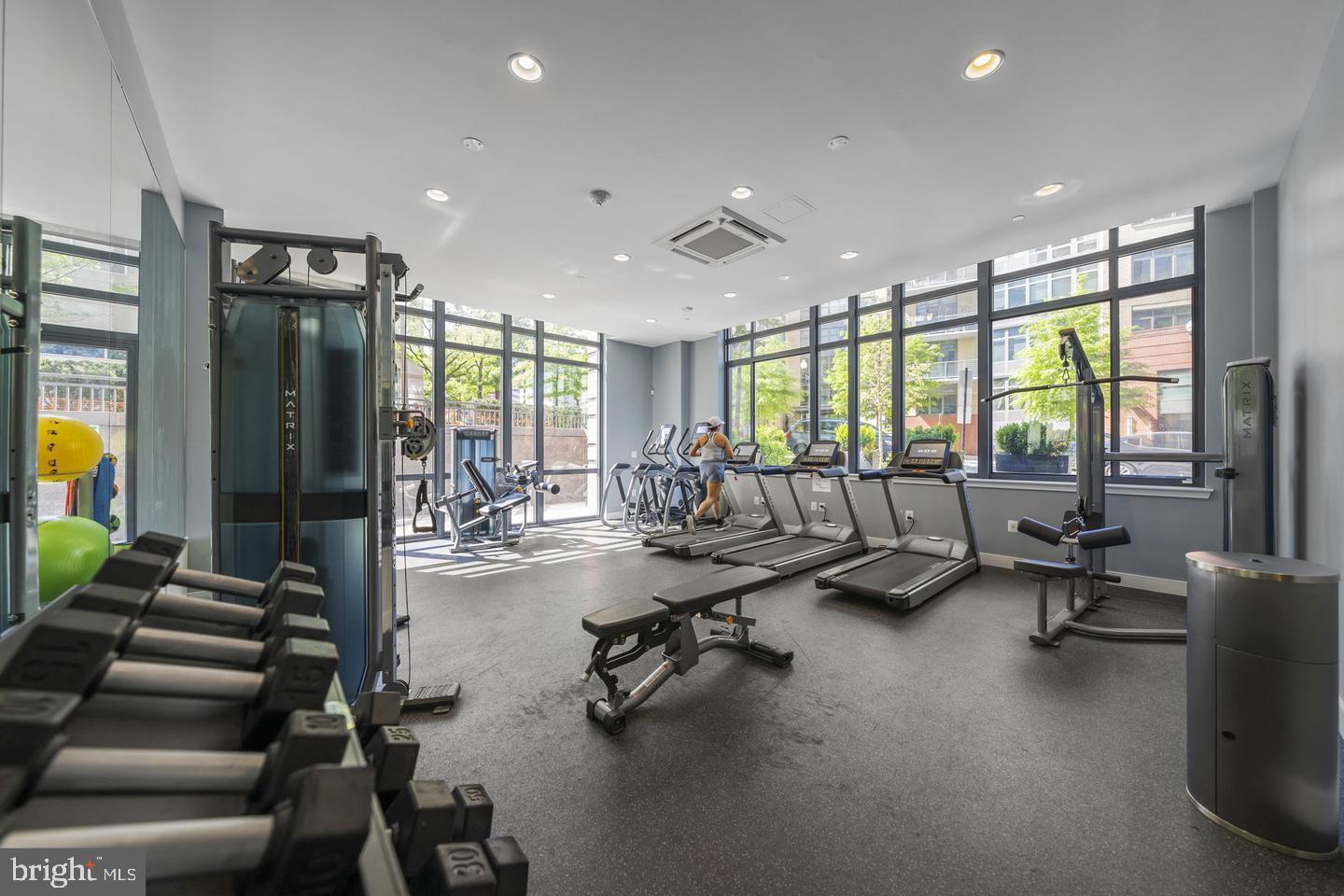 COURTHOUSE - Residential Lease