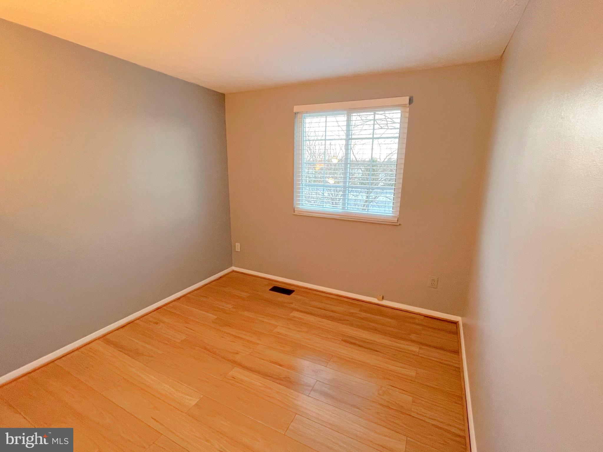 BANNERWOOD - Residential Lease