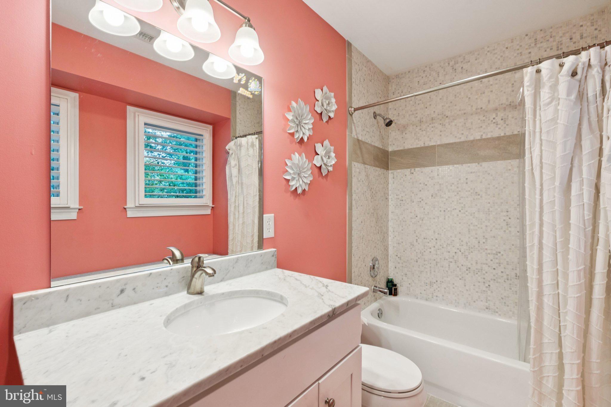 DARNESTOWN OUTSIDE - Residential