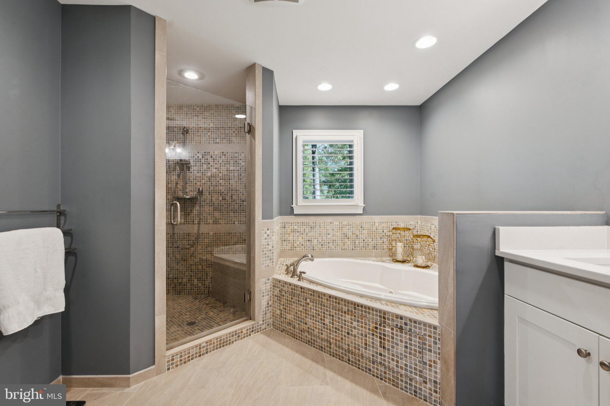 DARNESTOWN OUTSIDE - Residential