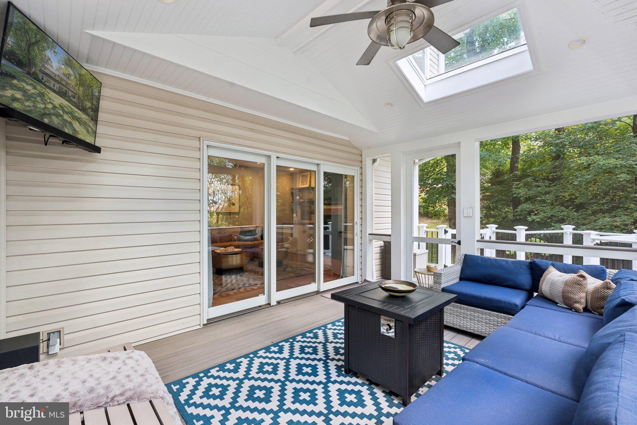 DARNESTOWN OUTSIDE - Residential