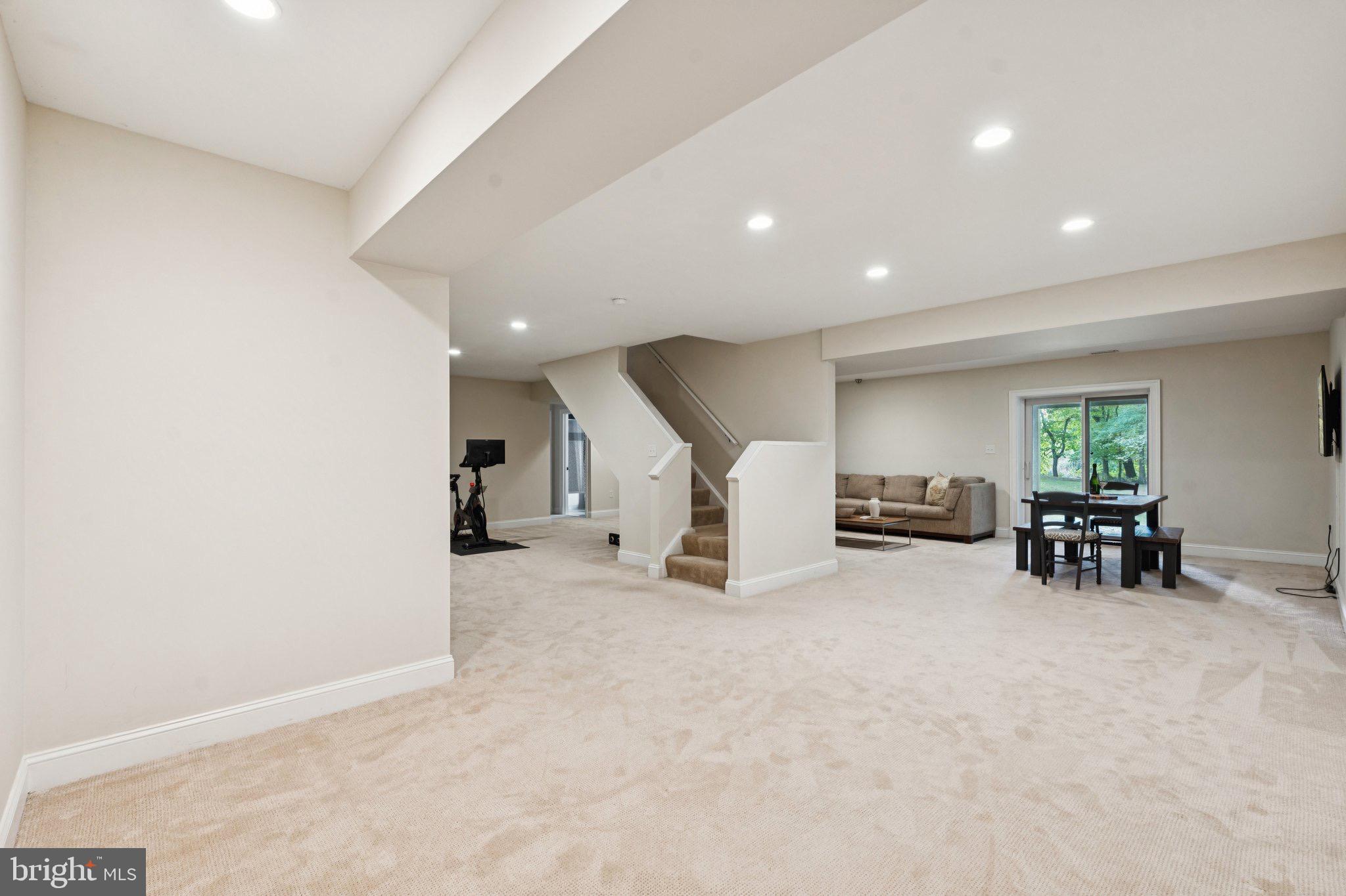 DARNESTOWN OUTSIDE - Residential