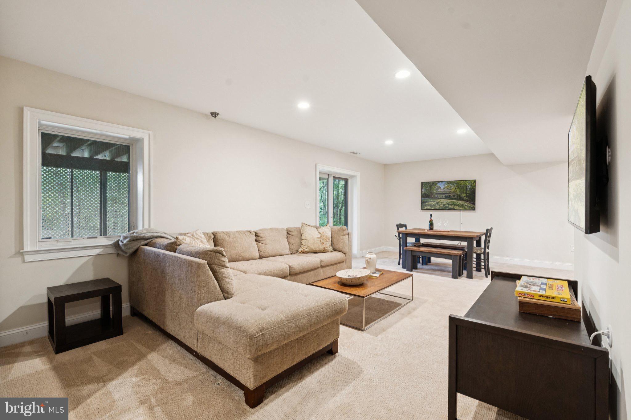 DARNESTOWN OUTSIDE - Residential