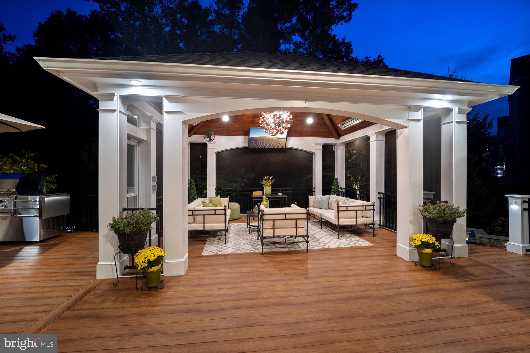 OAK CREEK CLUB - Residential