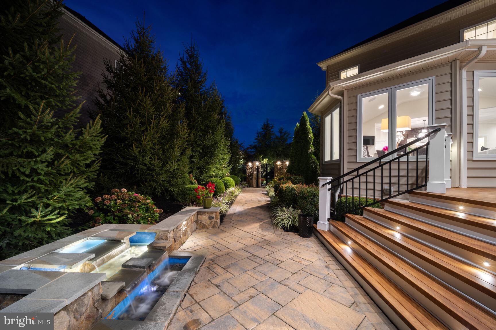 OAK CREEK CLUB - Residential