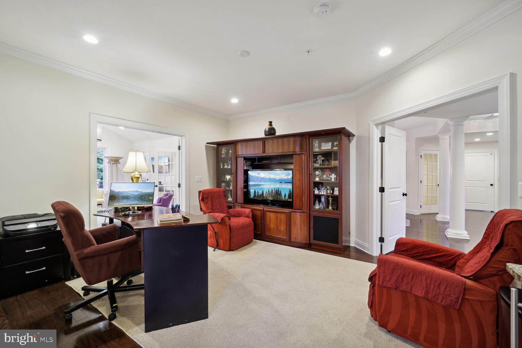 OAK CREEK CLUB - Residential