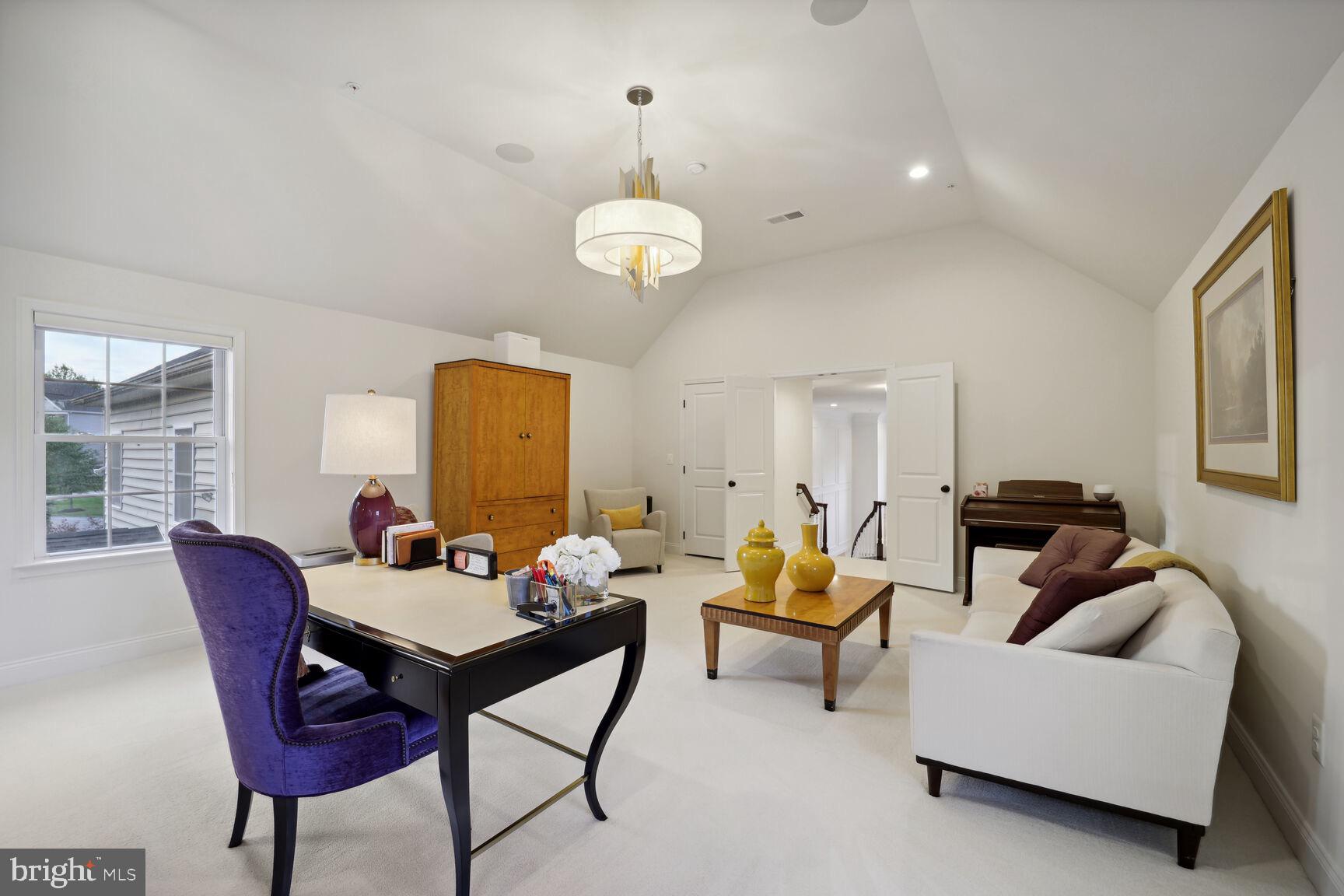 OAK CREEK CLUB - Residential