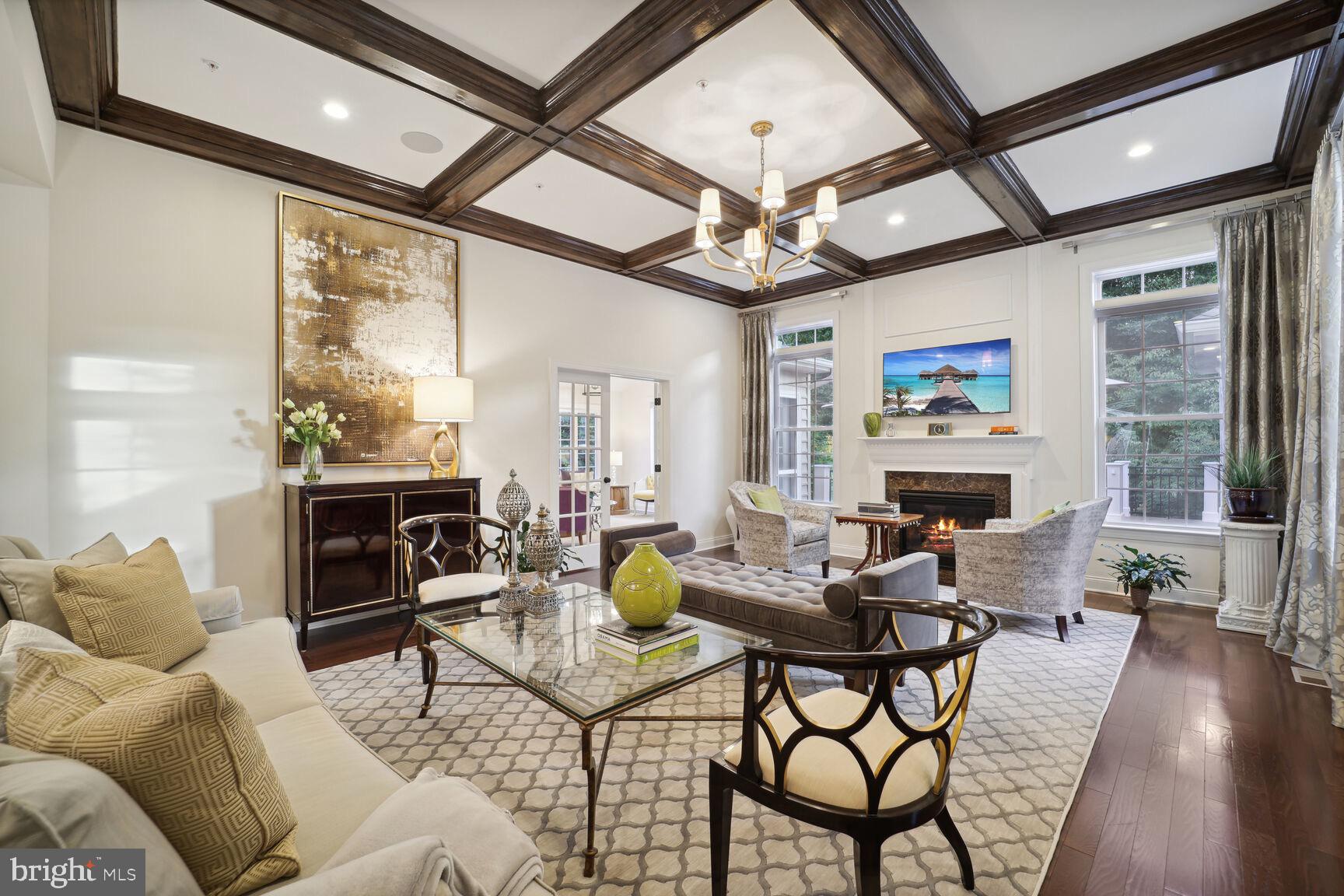 OAK CREEK CLUB - Residential