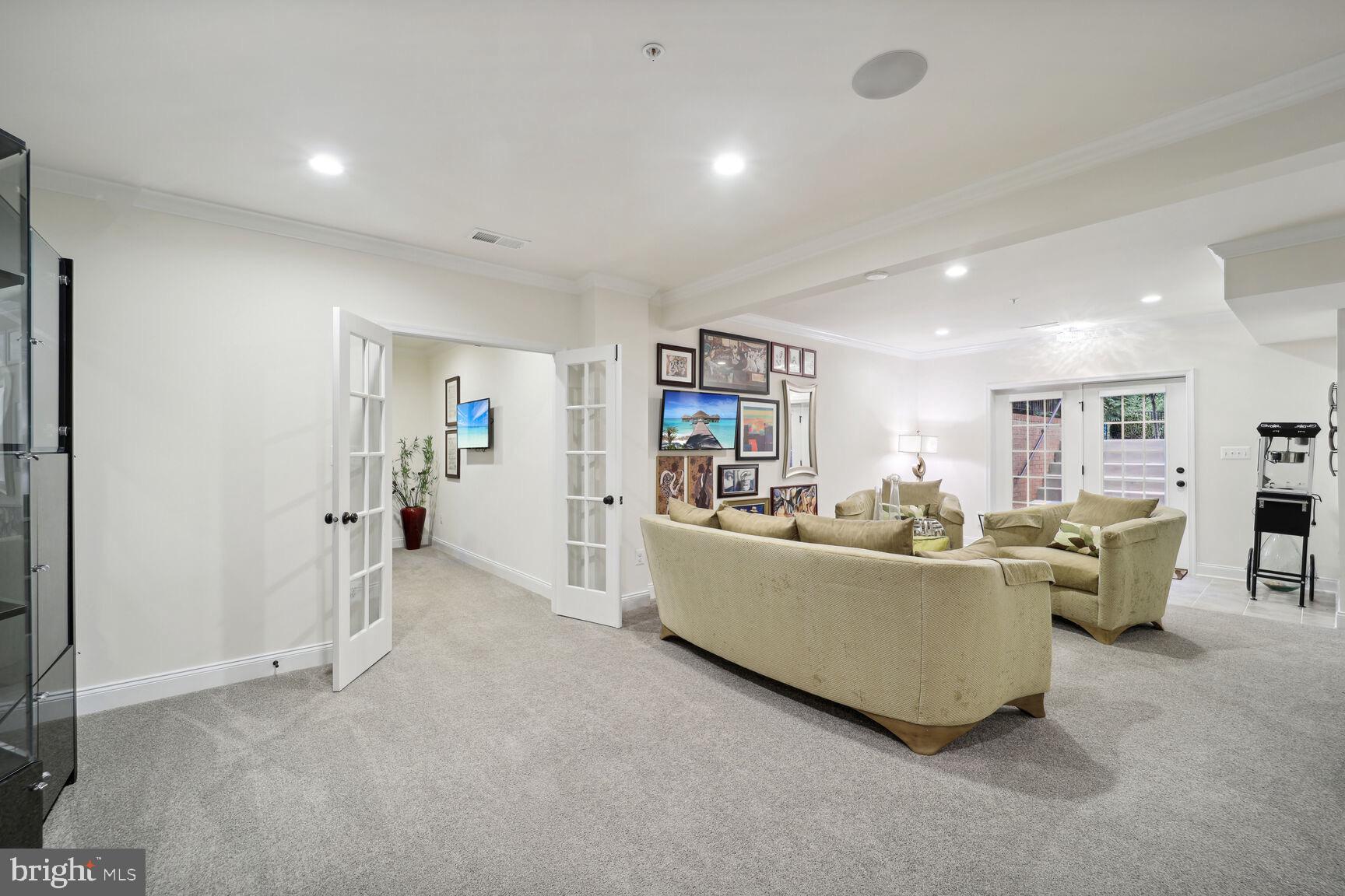 OAK CREEK CLUB - Residential