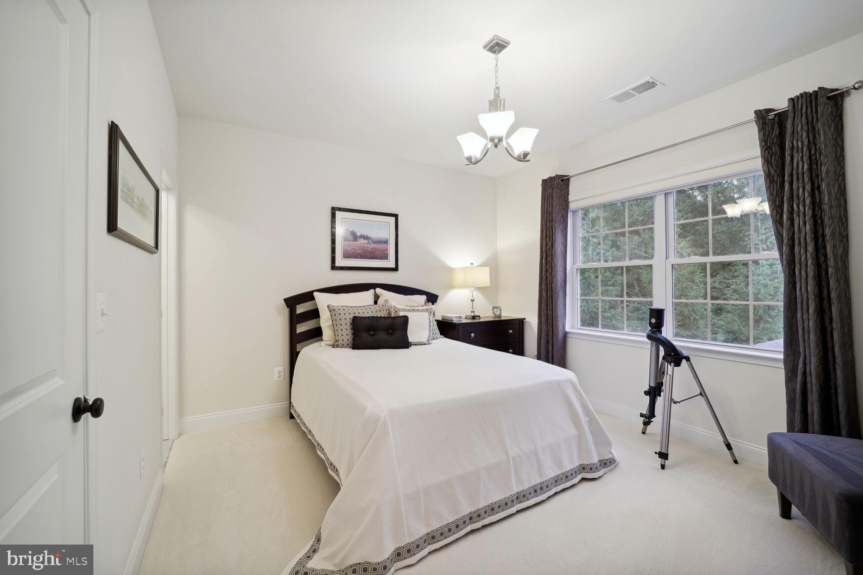 OAK CREEK CLUB - Residential