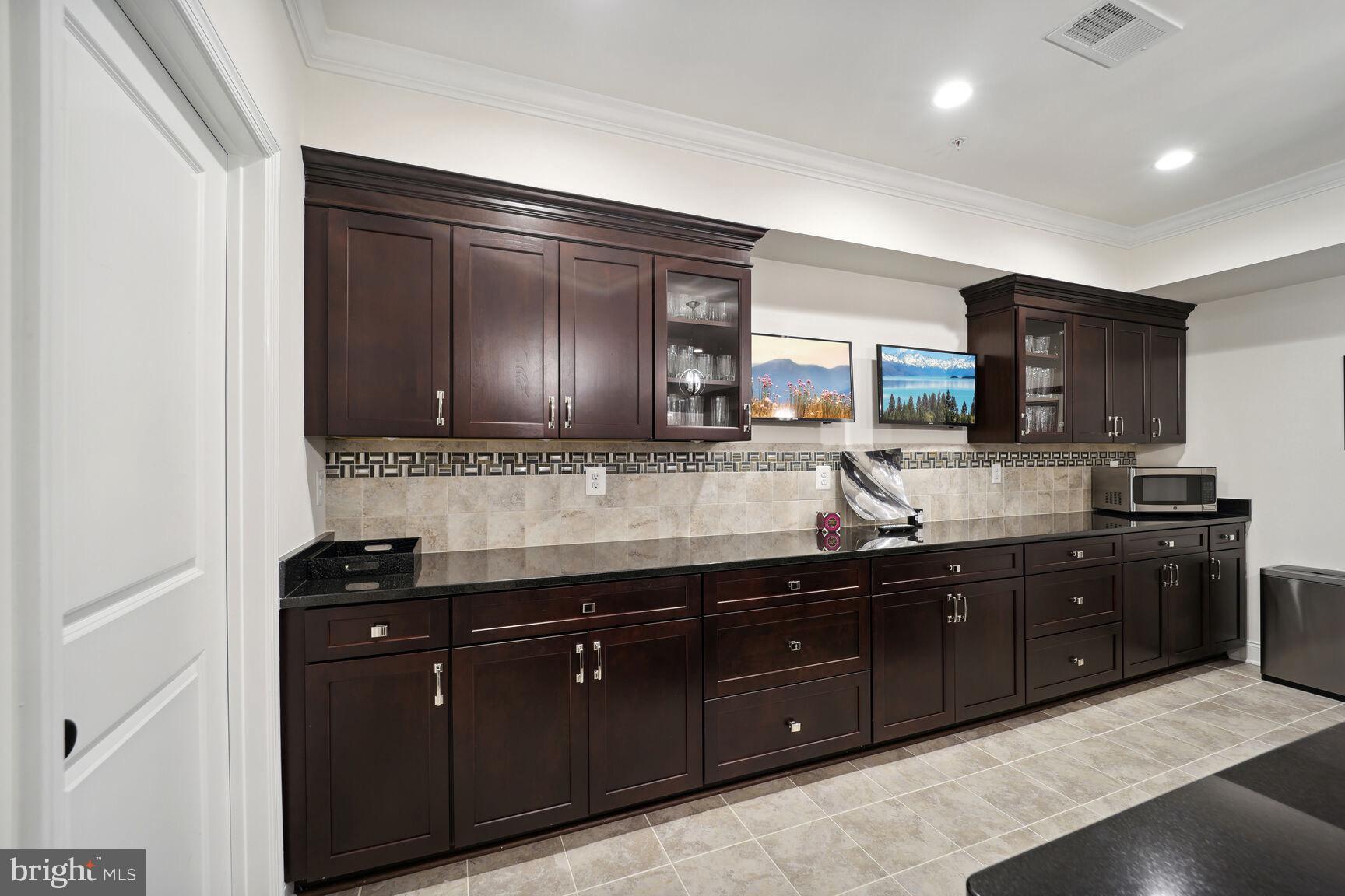 OAK CREEK CLUB - Residential