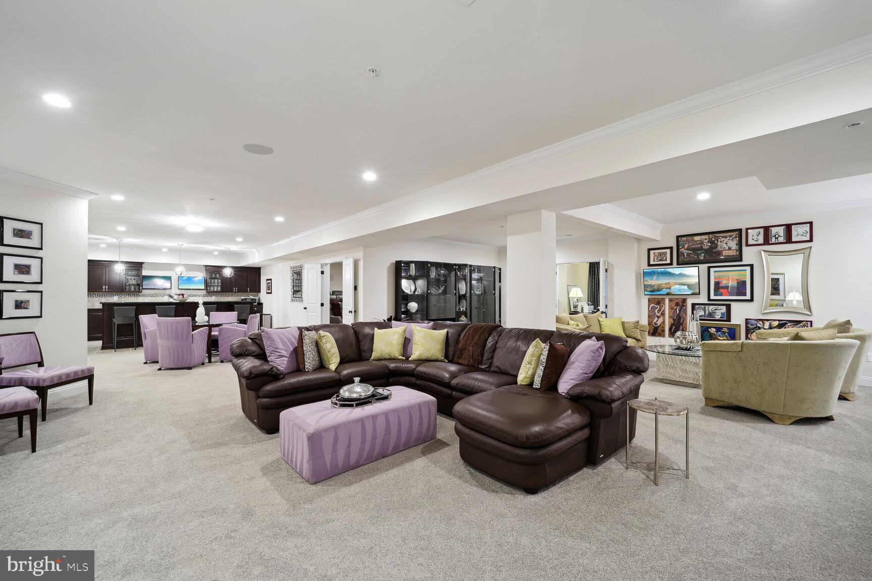 OAK CREEK CLUB - Residential