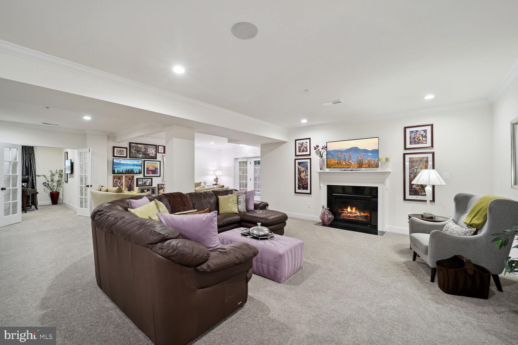 OAK CREEK CLUB - Residential