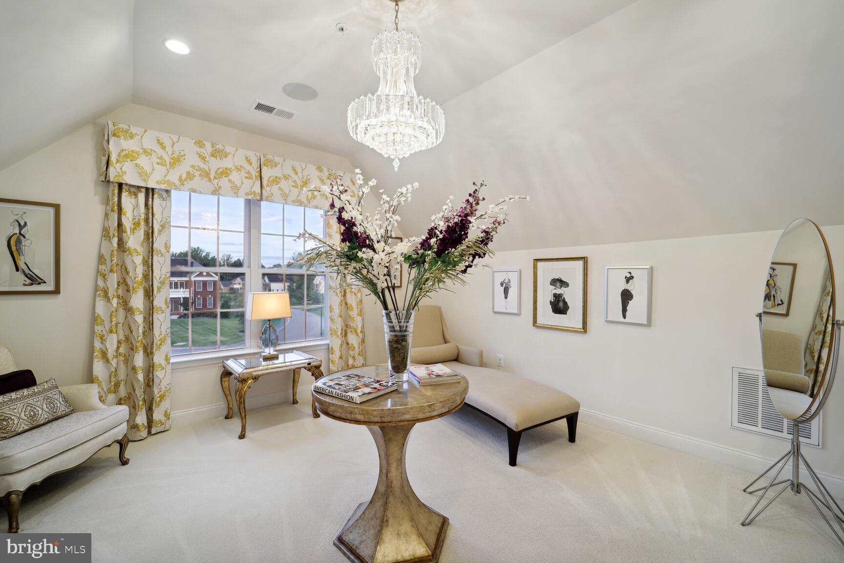 OAK CREEK CLUB - Residential