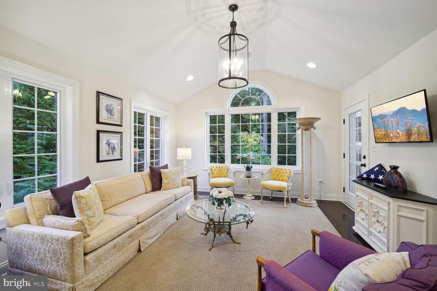 OAK CREEK CLUB - Residential