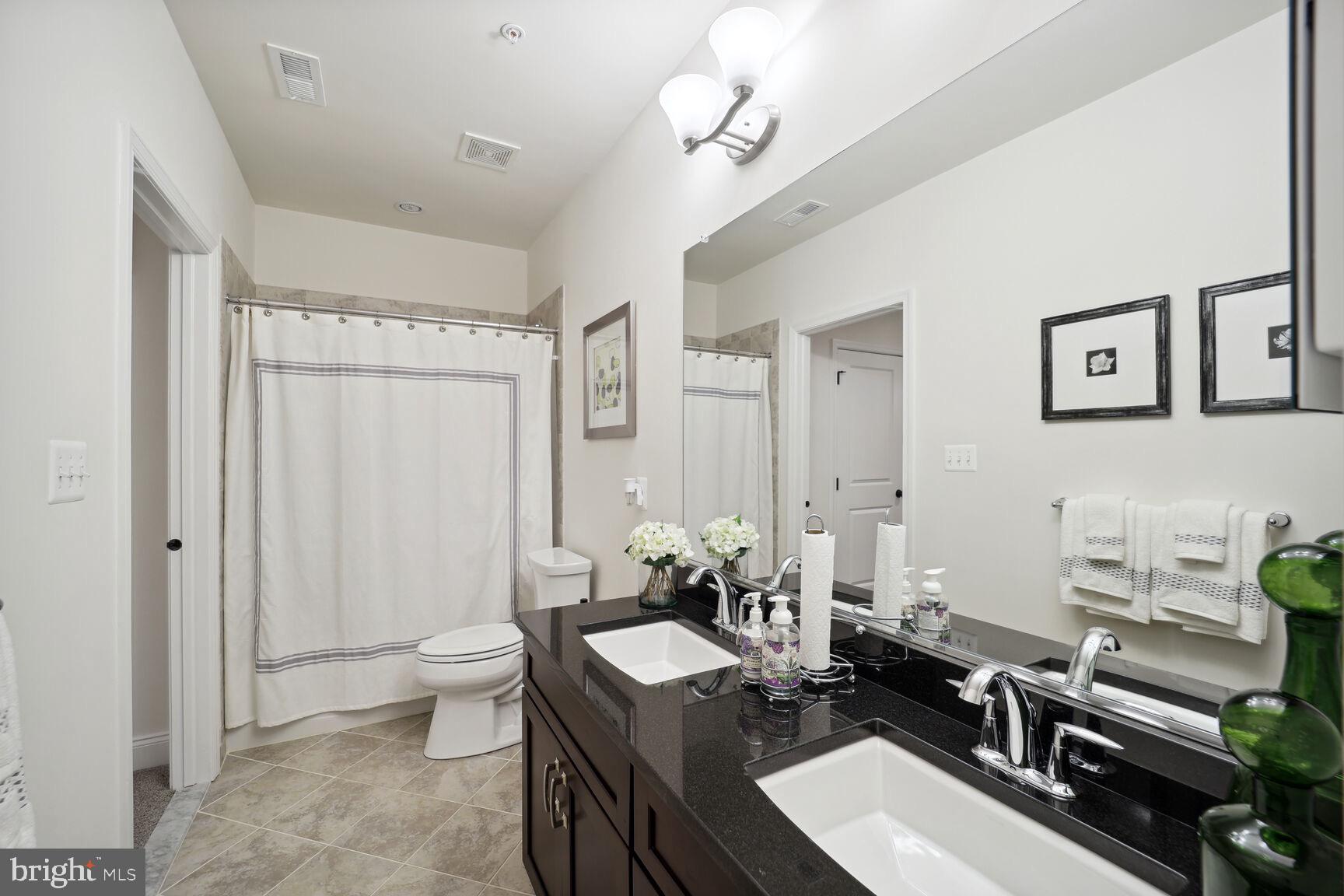 OAK CREEK CLUB - Residential