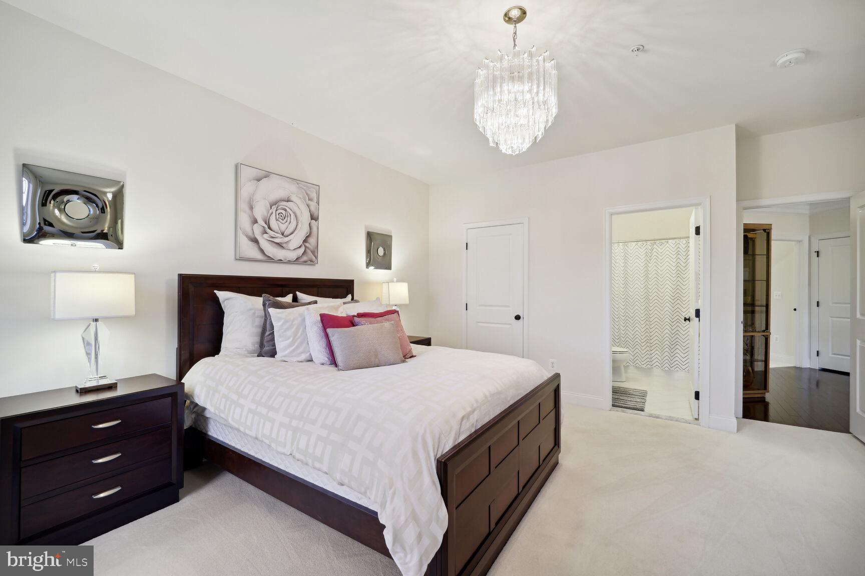 OAK CREEK CLUB - Residential