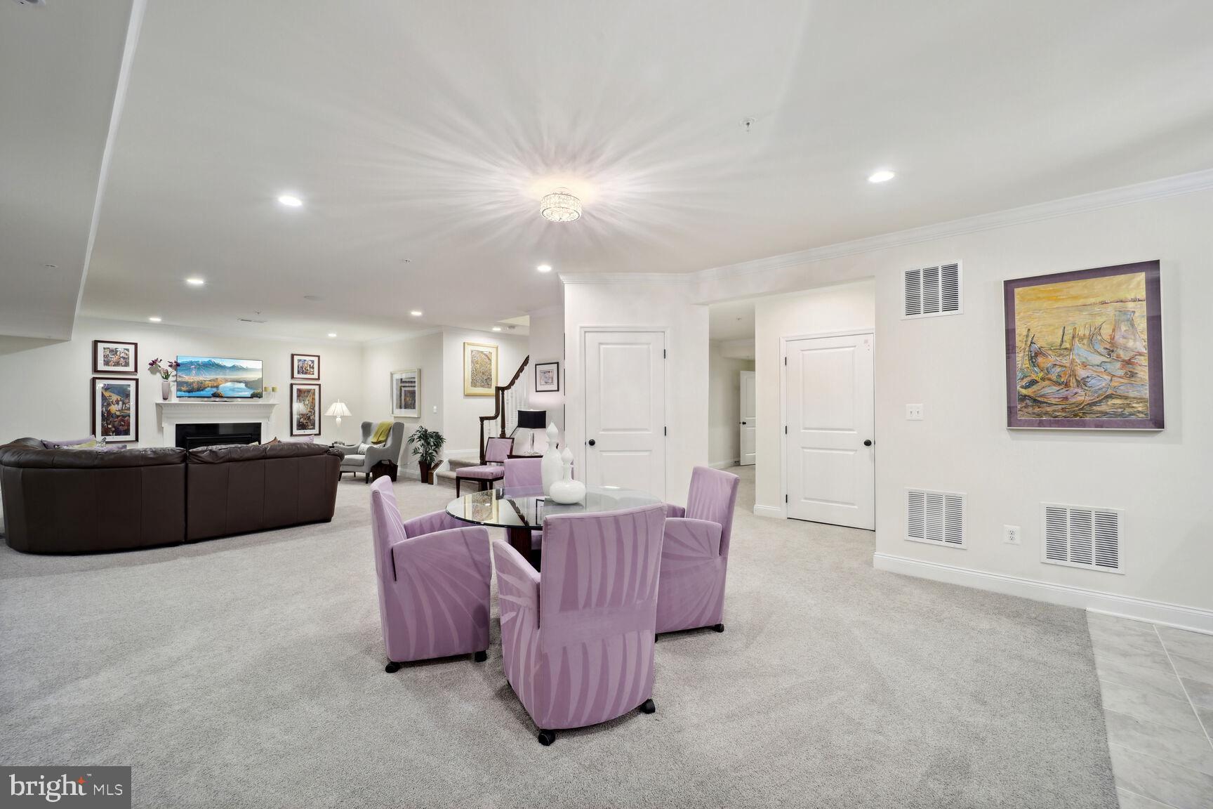 OAK CREEK CLUB - Residential