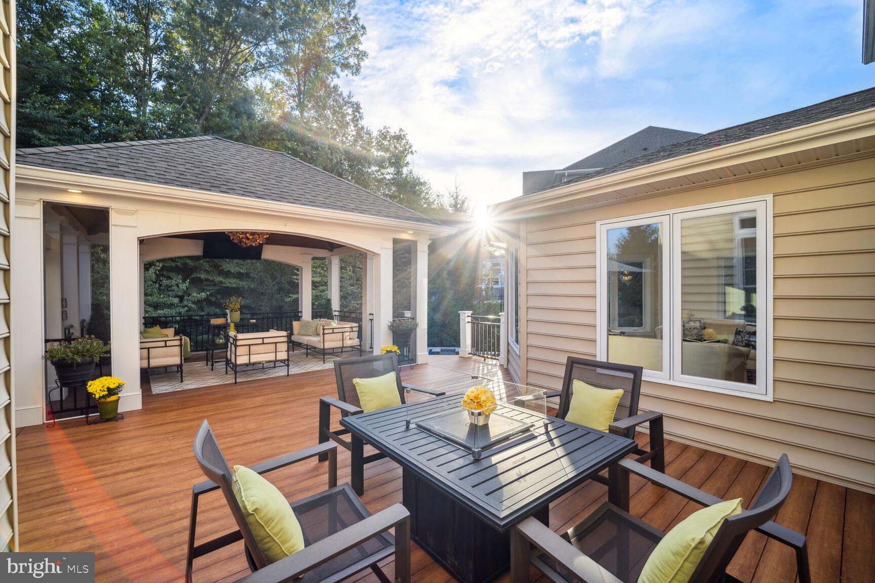 OAK CREEK CLUB - Residential