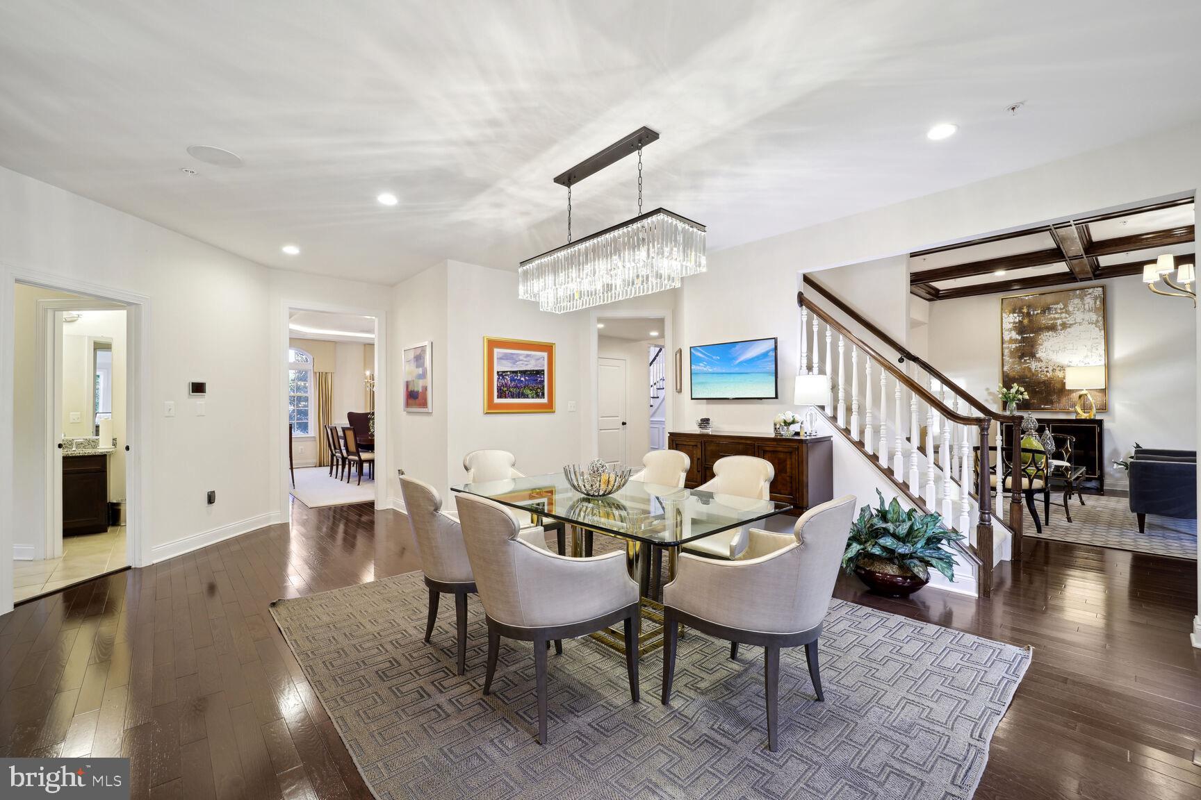 OAK CREEK CLUB - Residential