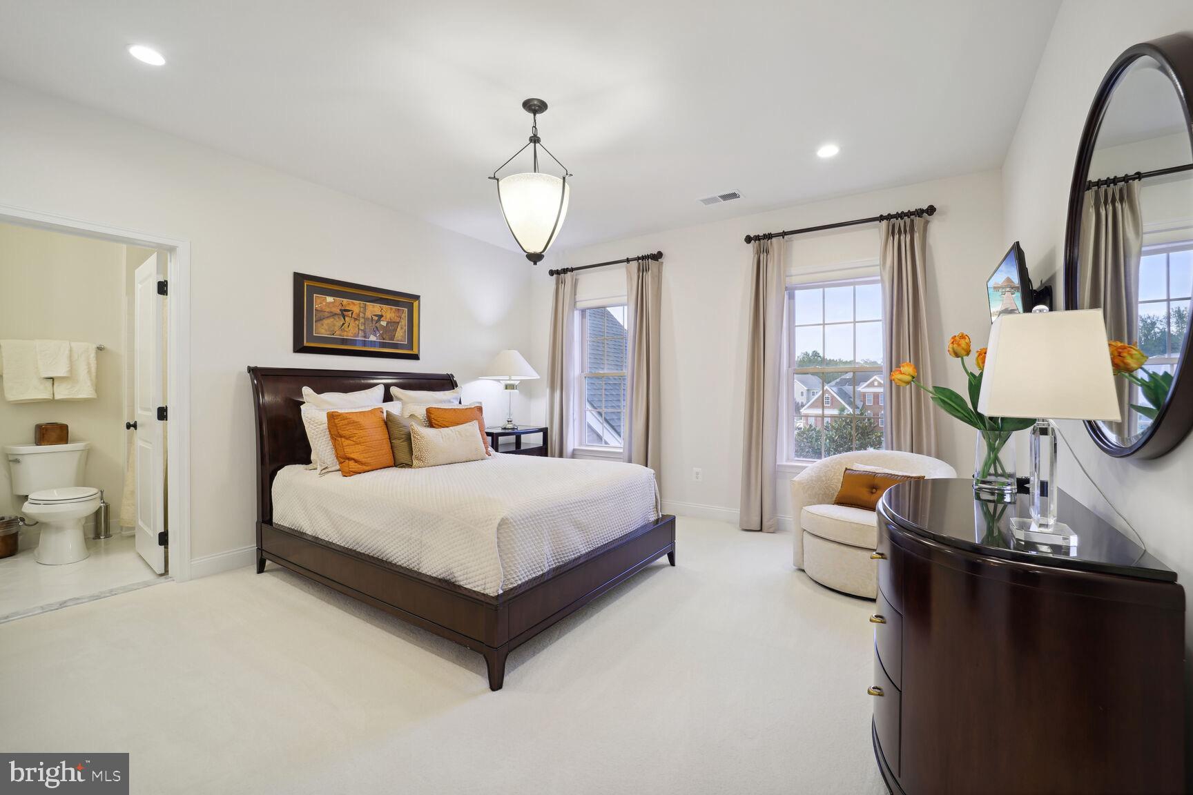 OAK CREEK CLUB - Residential