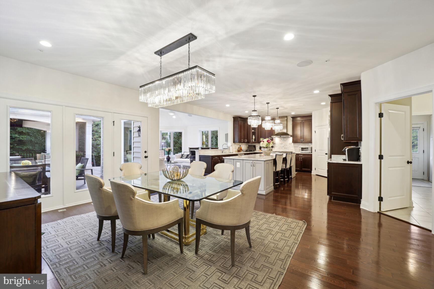 OAK CREEK CLUB - Residential