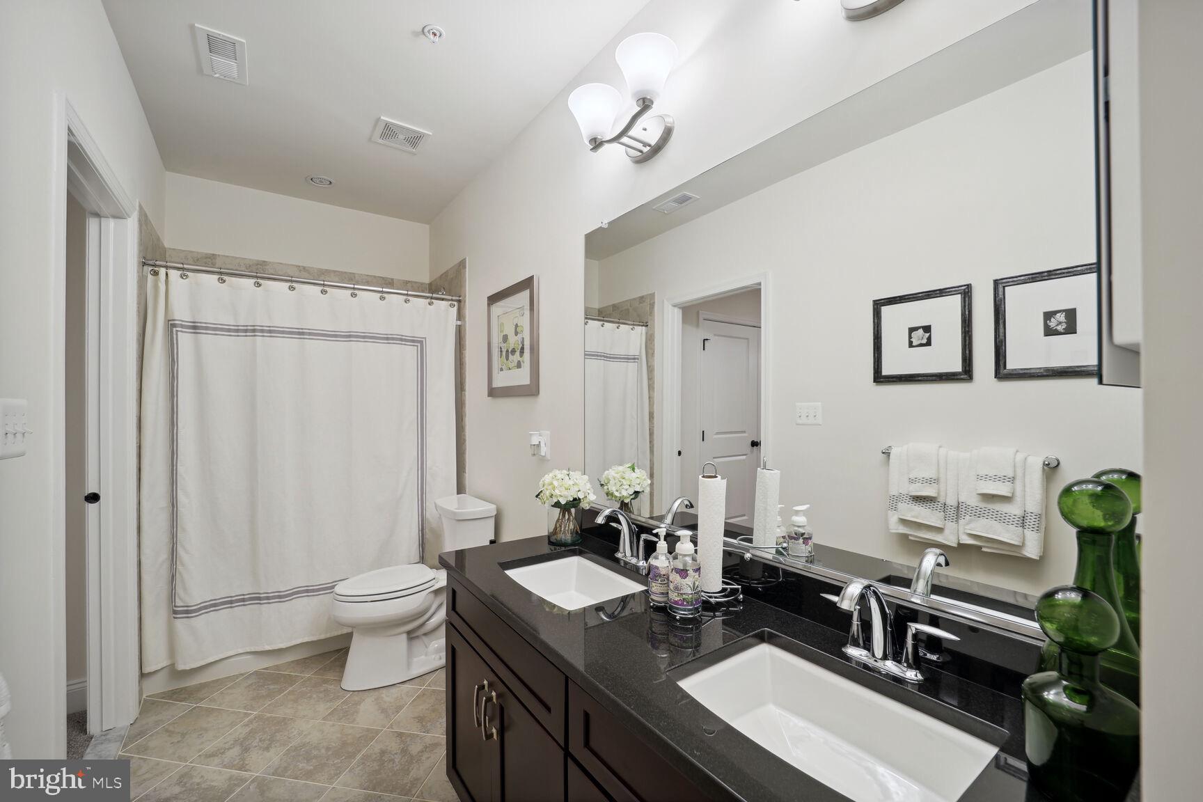 OAK CREEK CLUB - Residential