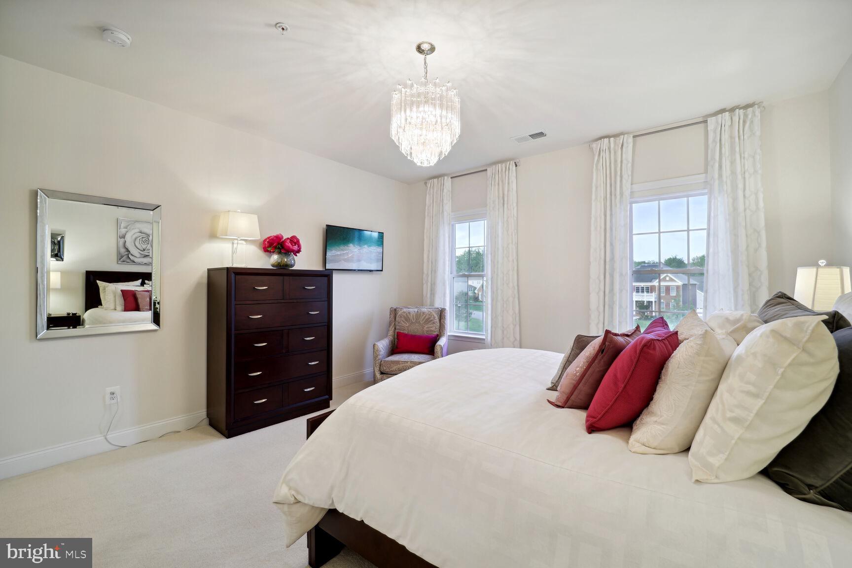 OAK CREEK CLUB - Residential